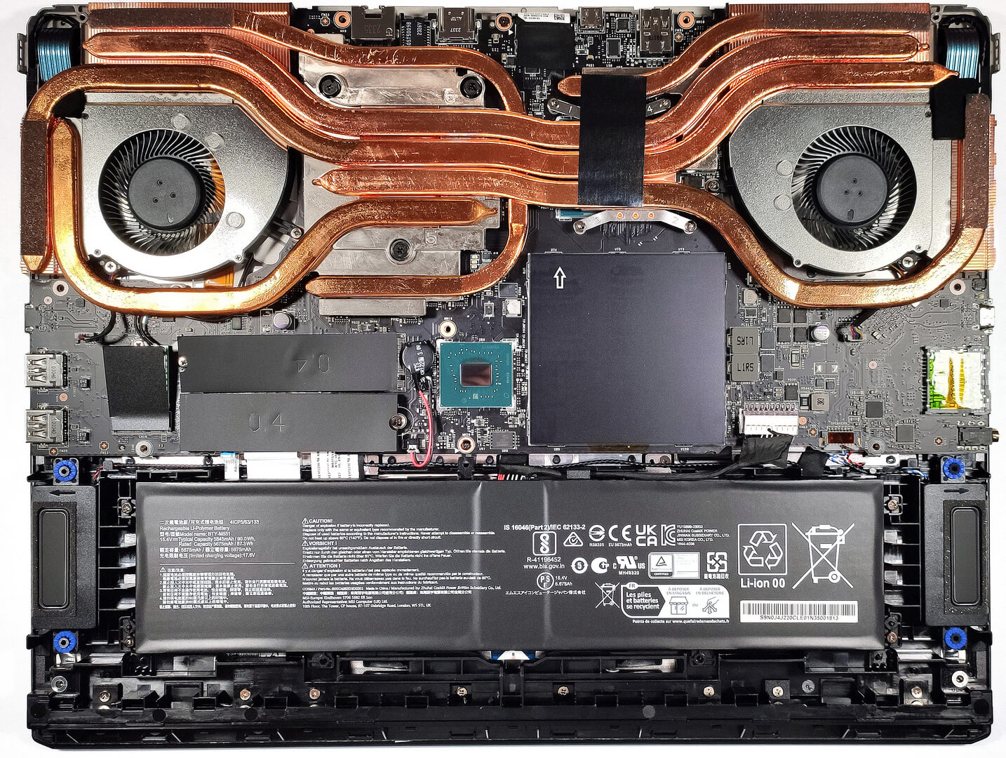 Internal Photo of MSI Raider GE68, GE78, Vector GP68, GP78, MS-15M1, MS-15M2, MS-17S1, MS-17S2, RGB backlit US keyboard 4-zone (MSI GP78)